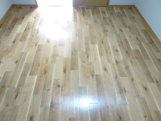 ベルメゾン若森の洋室