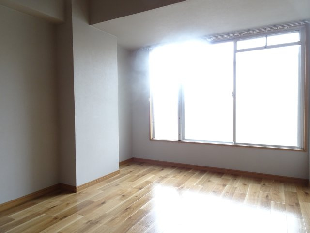 ベルメゾン若森の洋室