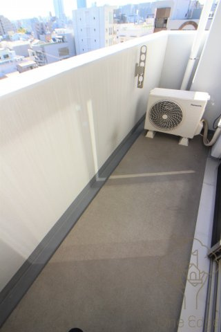 ツバサ西梅田グロリエのバルコニー