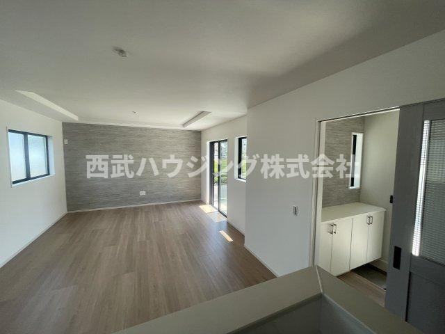【仲介手数料無料】所沢市東狭山ケ丘７期全５棟３号棟　所沢新築なら西武ハウジングの居間・リビング