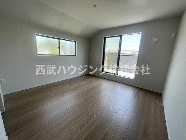 【仲介手数料無料】所沢市東狭山ケ丘７期全５棟３号棟　所沢新築なら西武ハウジングの洋室