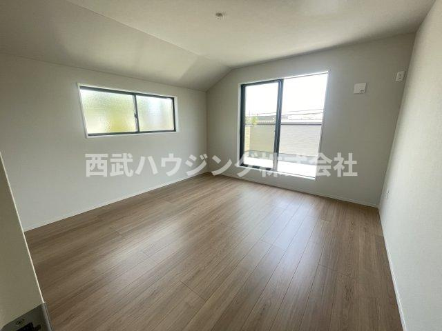 【仲介手数料無料】所沢市東狭山ケ丘７期全５棟３号棟　所沢新築なら西武ハウジングの洋室