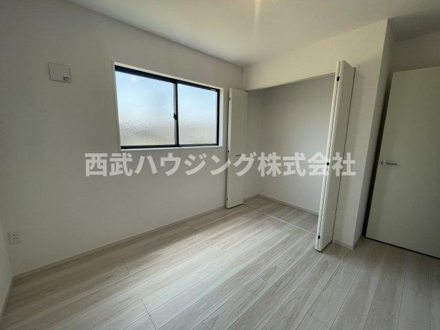 【仲介手数料無料】所沢市東狭山ケ丘７期全５棟４号棟　所沢新築なら西武ハウジングの洋室