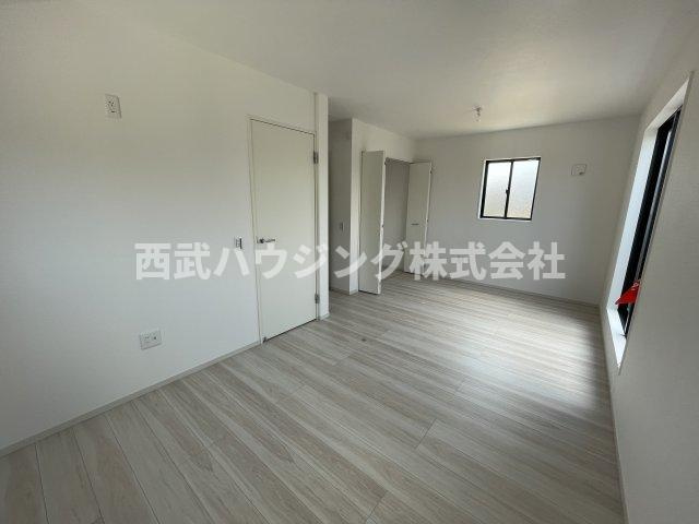 【仲介手数料無料】所沢市東狭山ケ丘７期全５棟４号棟　所沢新築なら西武ハウジングの洋室