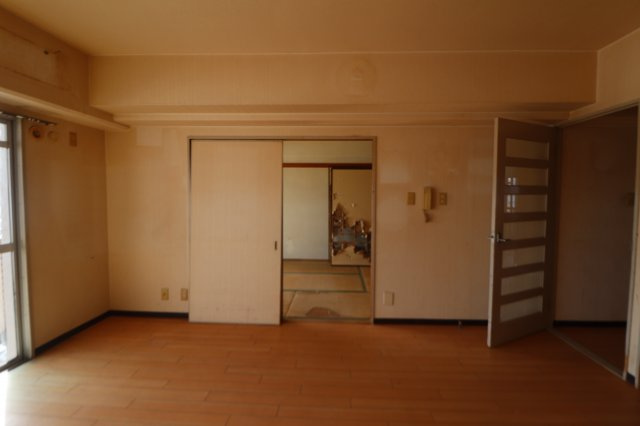 千里サザンテラスの収納