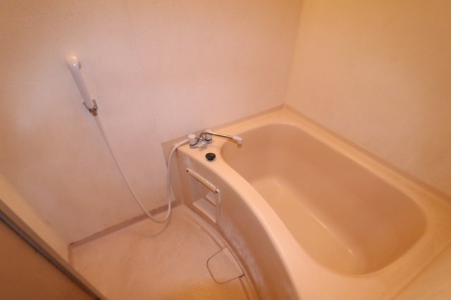 千里サザンテラスの浴室