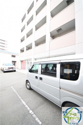 リバーサイド安藤Ⅱの駐車場|※類似部屋