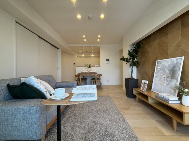 清新北ハイツ5号棟の居間・リビング