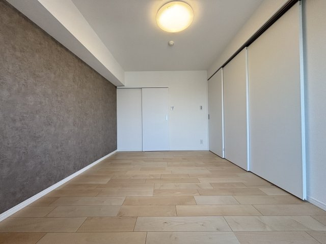 清新北ハイツ5号棟の洋室