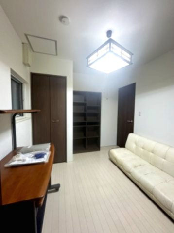 東墨田2丁目戸建の洋室|洋室5.2帖（1F）一部家具は付きません。