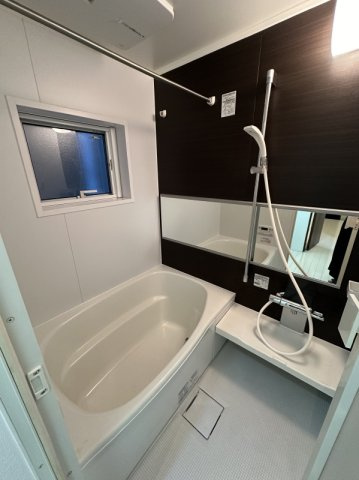 東墨田2丁目戸建の浴室