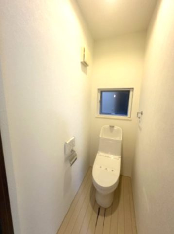 東墨田2丁目戸建のトイレ