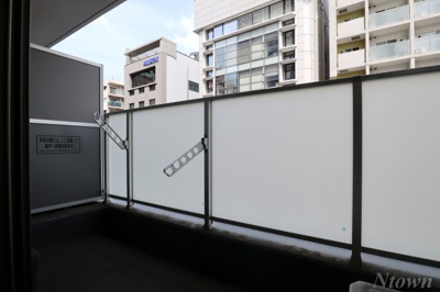 【バルコニー】 | パークゲート栄白川 | 暖かな日差しのふりそそぐバルコニー