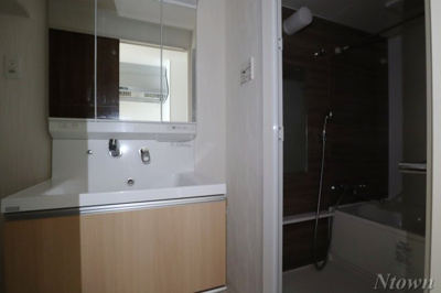 【洗面所】 | パークゲート栄白川 | 広い洗面スペース