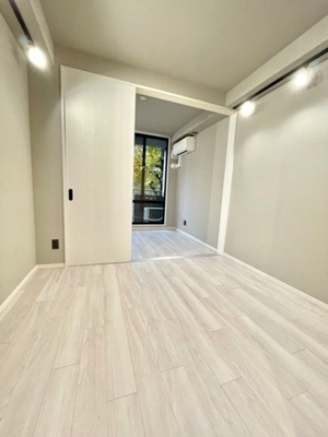 【居間・リビング】 | 新品家具付きマンション方南1(KaGood東京)