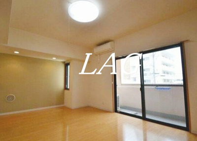 【居間・リビング】 | ウィッシュ・スクエア・イースト | 洋室のお部屋です。