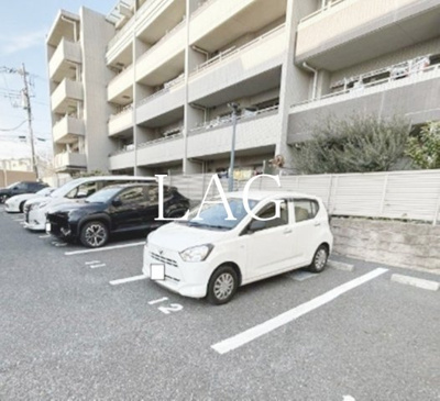 【駐車場】 | シャン・ド・ローズ | 駐車場です。