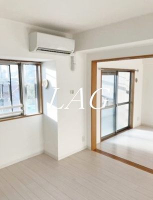 【居間・リビング】 | シャン・ド・ローズ | 洋室のお部屋です。