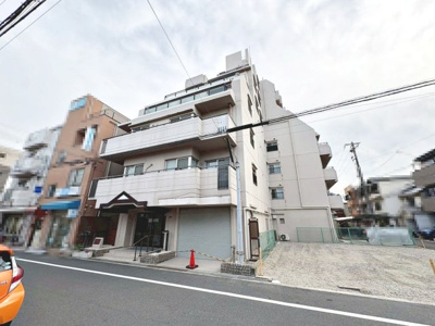 【外観】 | イトーピア田辺 | 玄関にシューズボックスありますよ！玄関周りもスッキリ片付きますね！