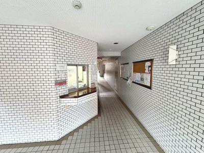 【その他共用部分】 | イトーピア田辺 | マンションエントランスの様子です。管理体制の整ったマンションです♪