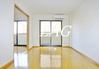 【居間・リビング】 | ピースコート | 洋室のお部屋です。