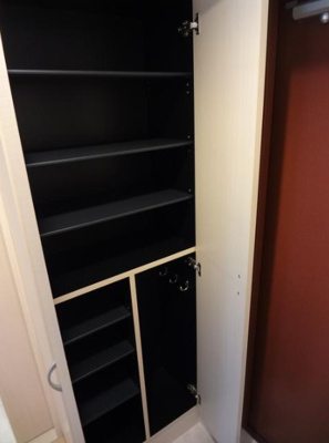 【玄関】 | FAME上呉服(フェイム上呉服) | 下駄箱もしっかりついてます！