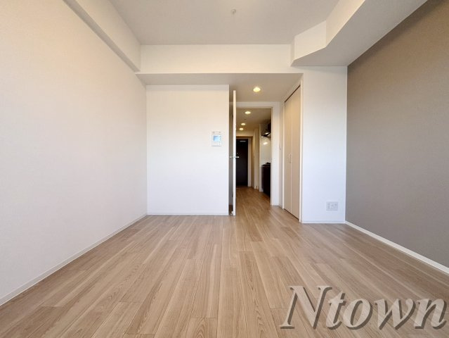 【居間・リビング】 | SHOKEN Residence 名古屋〈太閤通〉 | こちらの居間で趣味の時間をお楽しみください