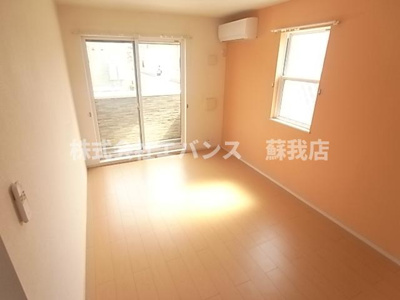 【居間・リビング】 | エトワールＡ | ゆったり過ごせる居間です