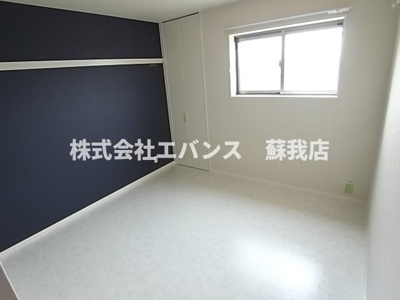 【寝室】 | グレンディールA | 広くて明るい寝室