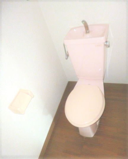 アドバンス弐番館のトイレ|コンパクトで使いやすいトイレです