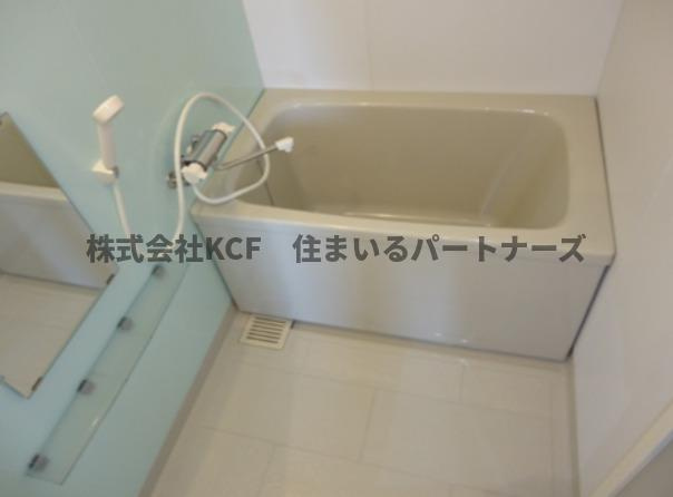 すかる通東の浴室|落ち着いた空間のお風呂です
