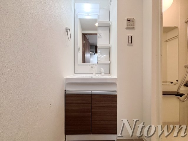 【独立洗面台】 | SHOKEN Residence 名古屋〈太閤通〉 | 朝の身支度には欠かせない独立洗面化粧台