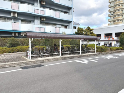 【駐輪場】 | ヴァローレ三原台壱棟 | 駐輪場のご利用条件等はお問い合わせください♪