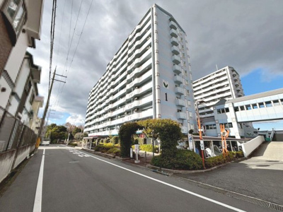 【外観】 | ヴァローレ三原台壱棟 | 南向き日当たり良好！たっぷりの陽光に包まれる明るい住まい♪