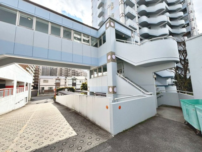 【その他】 | ヴァローレ三原台壱棟 | 浴室に窓が付いているので、換気ができて湿気やカビ防止になりますよ♪