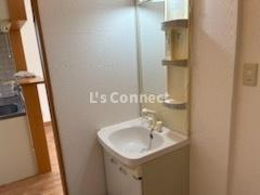 【洗面所】 | ＹＡＭＡＴＯハウスＡ | 朝の支度もスムーズな独立洗面台。