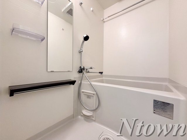 【浴室】 | SHOKEN Residence 名古屋〈太閤通〉 | 落ち着いた空間のお風呂です