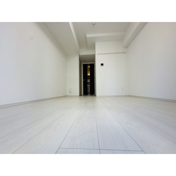 ディアレイシャス大須観音IIIの居間・リビング