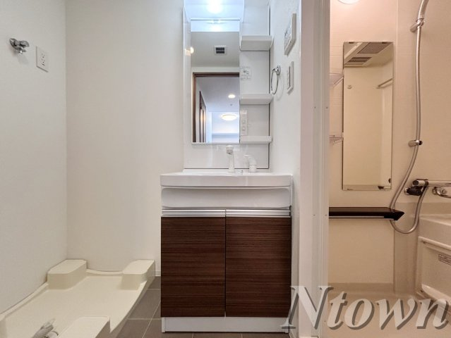 【独立洗面台】 | SHOKEN Residence 名古屋〈太閤通〉 | 独立洗面台で身支度をすべて済ませてしまいましょう