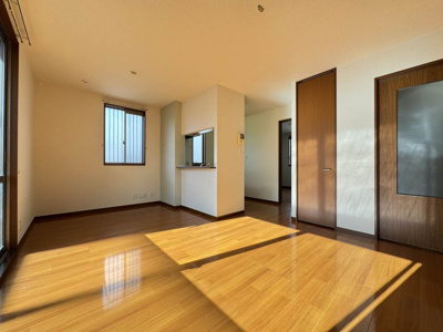 【居間・リビング】 | メゾン・ド・クローバー D棟