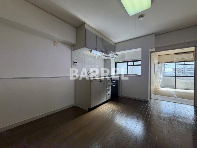 シャトー柴原の居間・リビング