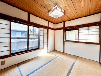 【和室】 | 西取石７丁目　中古戸建 | 陽当たりの良い和室でのんびりと寛げます♪
