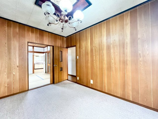 【洋室】 | 西取石７丁目　中古戸建 | 約6帖の洋室。隣の和室とも行き来も可能です♪