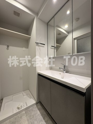 【独立洗面台】 | デュオフラッツ千歳船橋 | 3面鏡シャンプードレッサー