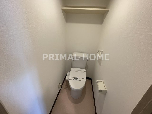 【トイレ】 | ガルファーサ新横浜 | 落ち着いた色調のトイレです