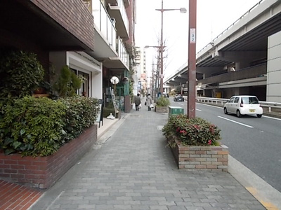 【周辺】 | サンマンション江坂 | 前面道路