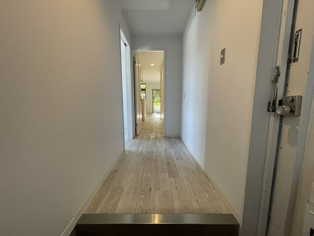 東和ハイツの玄関