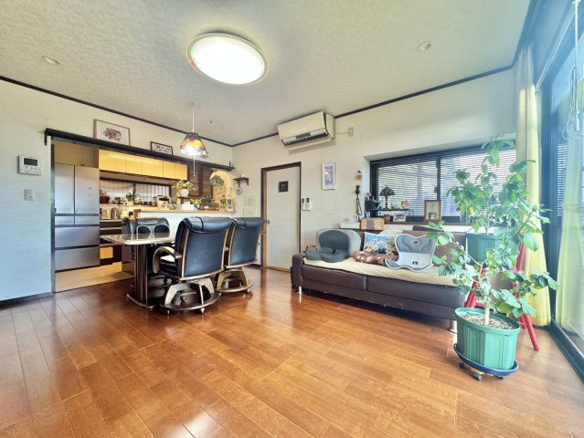 【オール電化】牛久市南中古戸建の居間・リビング