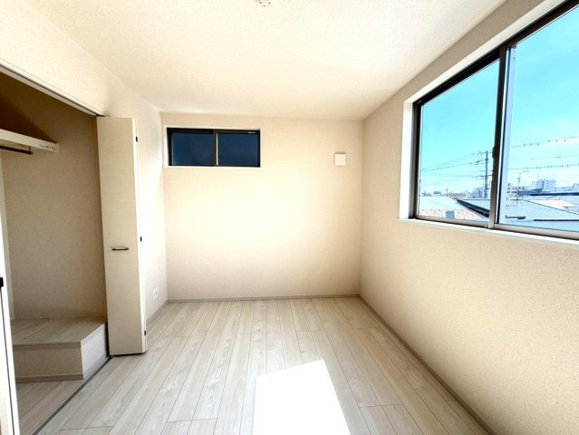 新築一戸建　静岡市葵区水落町4期　全１棟の洋室