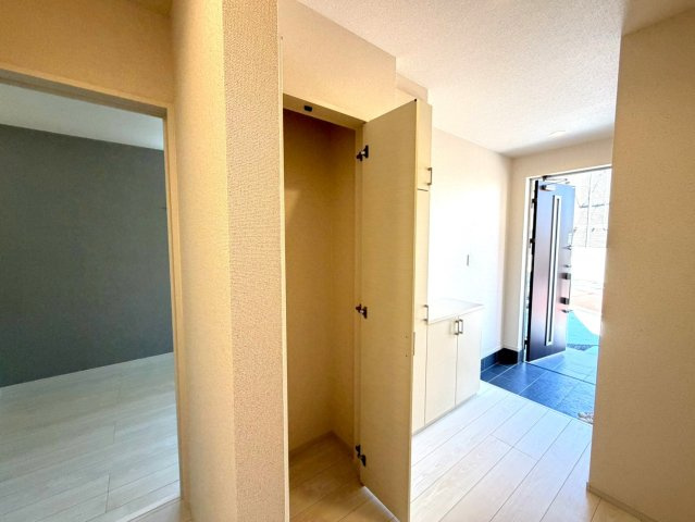 新築一戸建　静岡市葵区水落町4期　全１棟の玄関